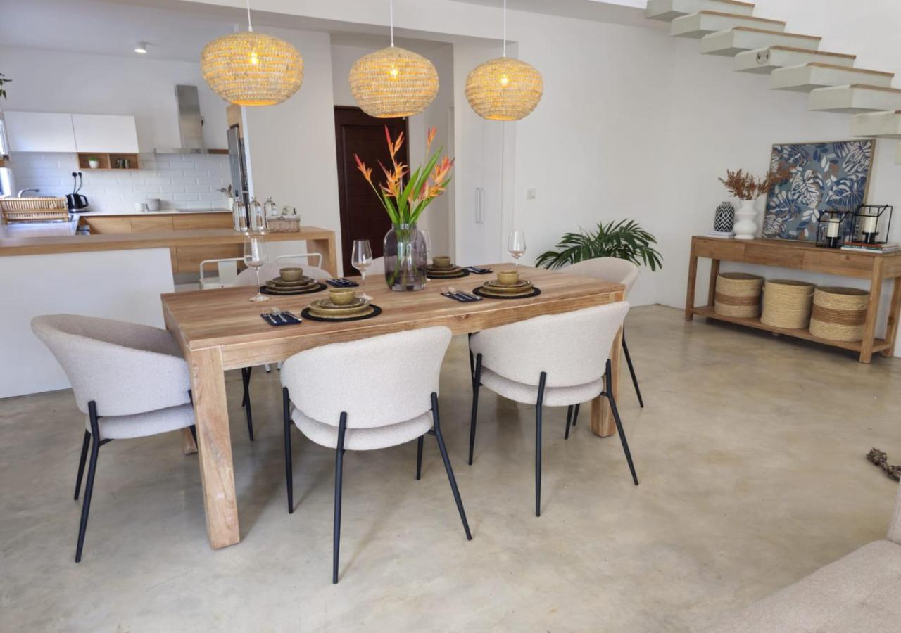 Modern Villa In Grand Bay - Short Walk To Beach 외부 사진