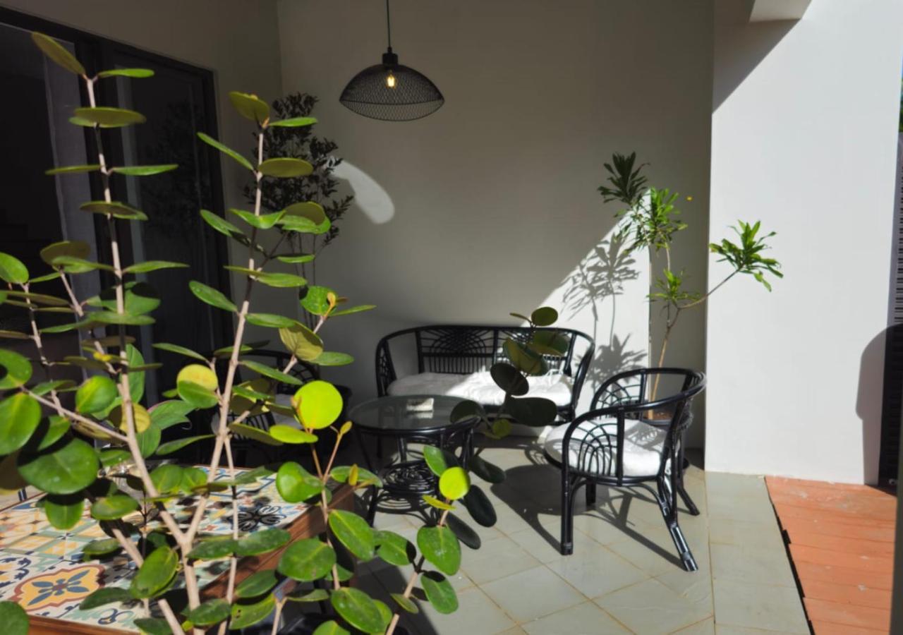 Modern Villa In Grand Bay - Short Walk To Beach 외부 사진